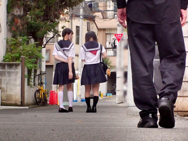 【エロ動画】親友同士のちっちゃな2人をレズらせレ●プ調教 口とパイパンオマ○コの4つの穴をチ○ポが行ったり来たりして本物竿姉妹にするどちらも145cm W無毛 ゆなちゃん・ひなこちゃん【日向由奈、他】